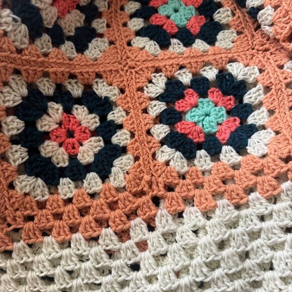 Vintage handmade crochet granny square blanket / throw, approximately 53x54” - Picture 3 of 5